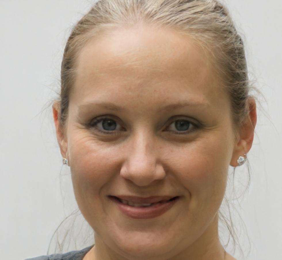 Finanzexpertin Dr. Sarah Weber